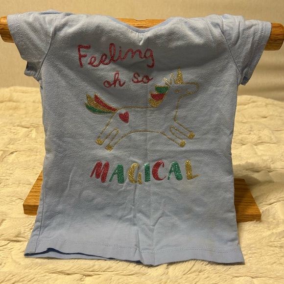 Lot of 4 Carter's and Old Navy Short Sleeve Tees for Toddler - Size 2T - Picture 8 of 13